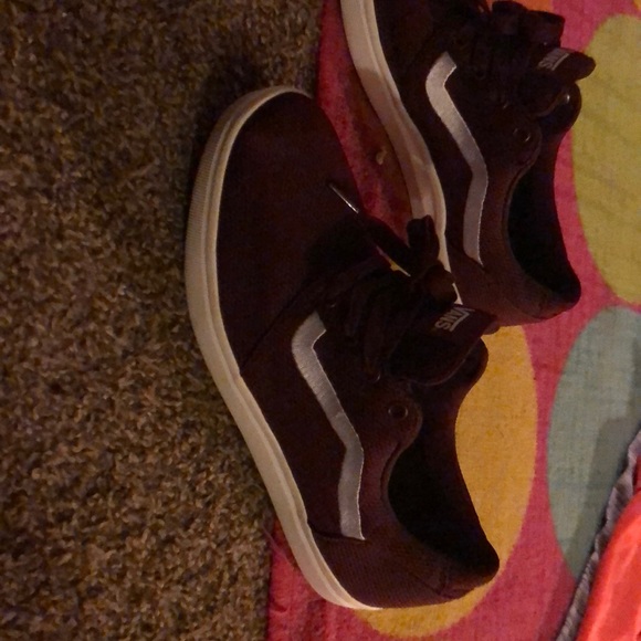 Vans - Picture 2 of 3